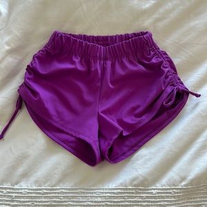 FIVE high tied shorts